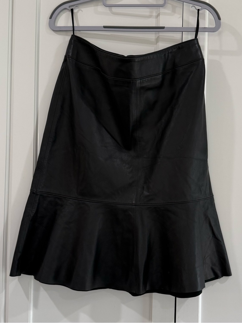 NWT Antonio Melani Just Kaleidos Black Leather Flounce Skirt Size 6